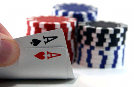 Poker online: Come migliorare il proprio stile di gioco